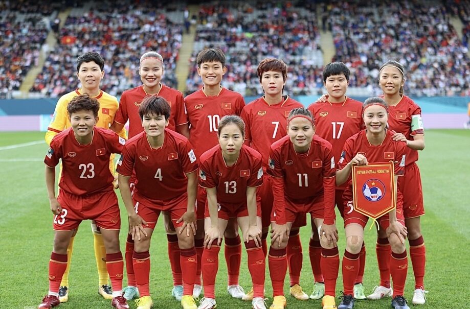 Nữ trung vệ tuyển Việt Nam 5