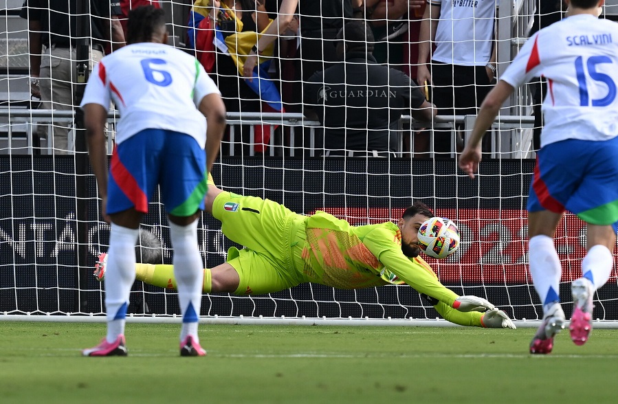 Azzurri thắng Venezuela 1