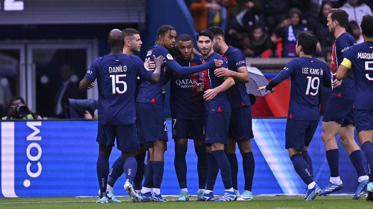 PSG bị sờ gáy 4