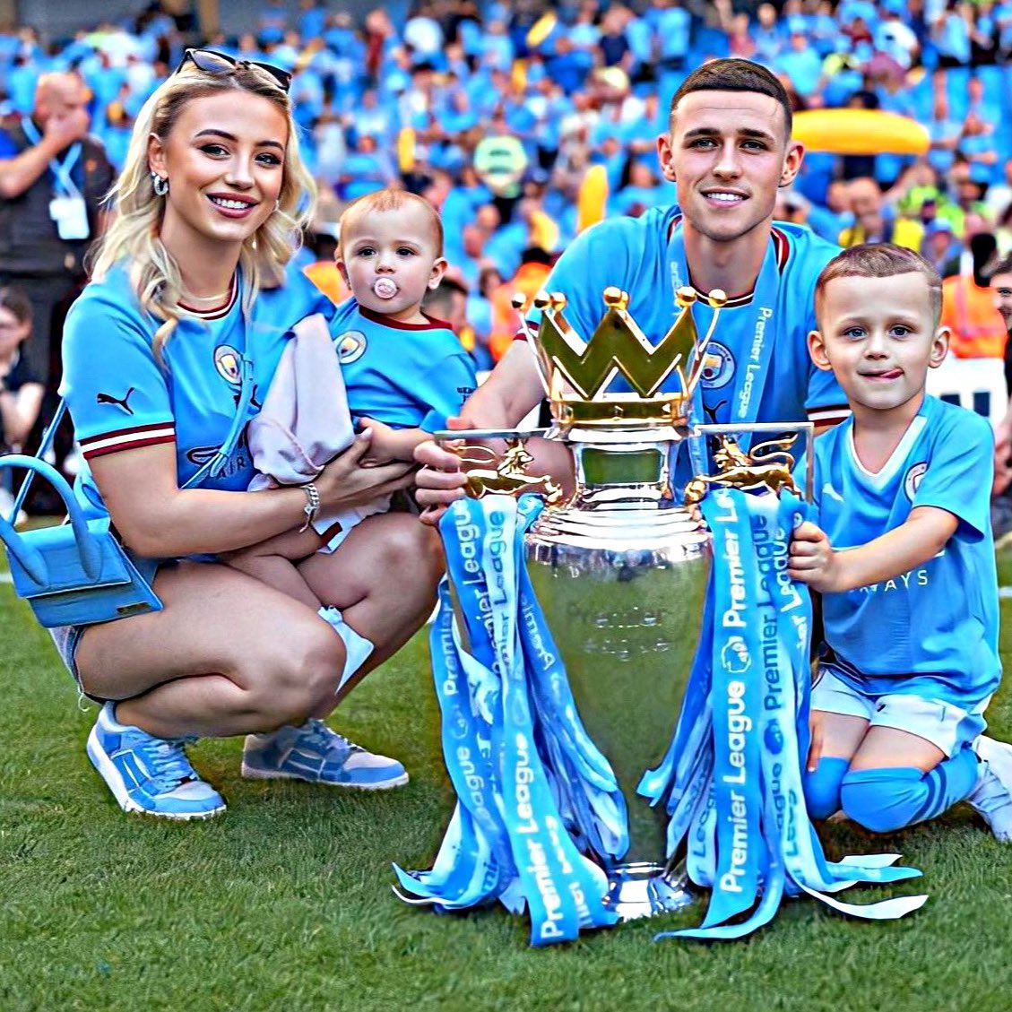 Phil Foden sống xa hoa 4