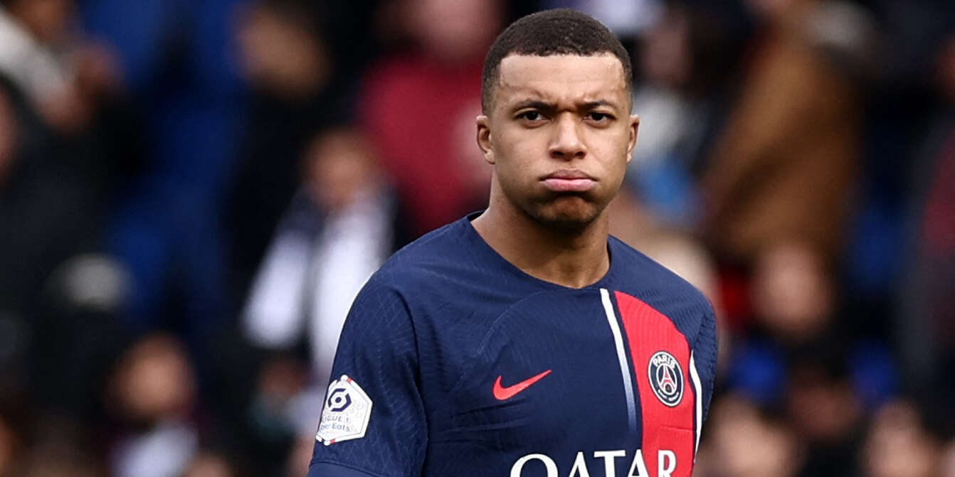 Mbappe mất quyền 