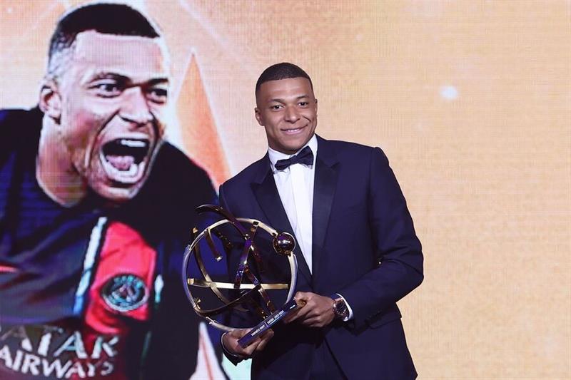 Mbappe thắng giải 